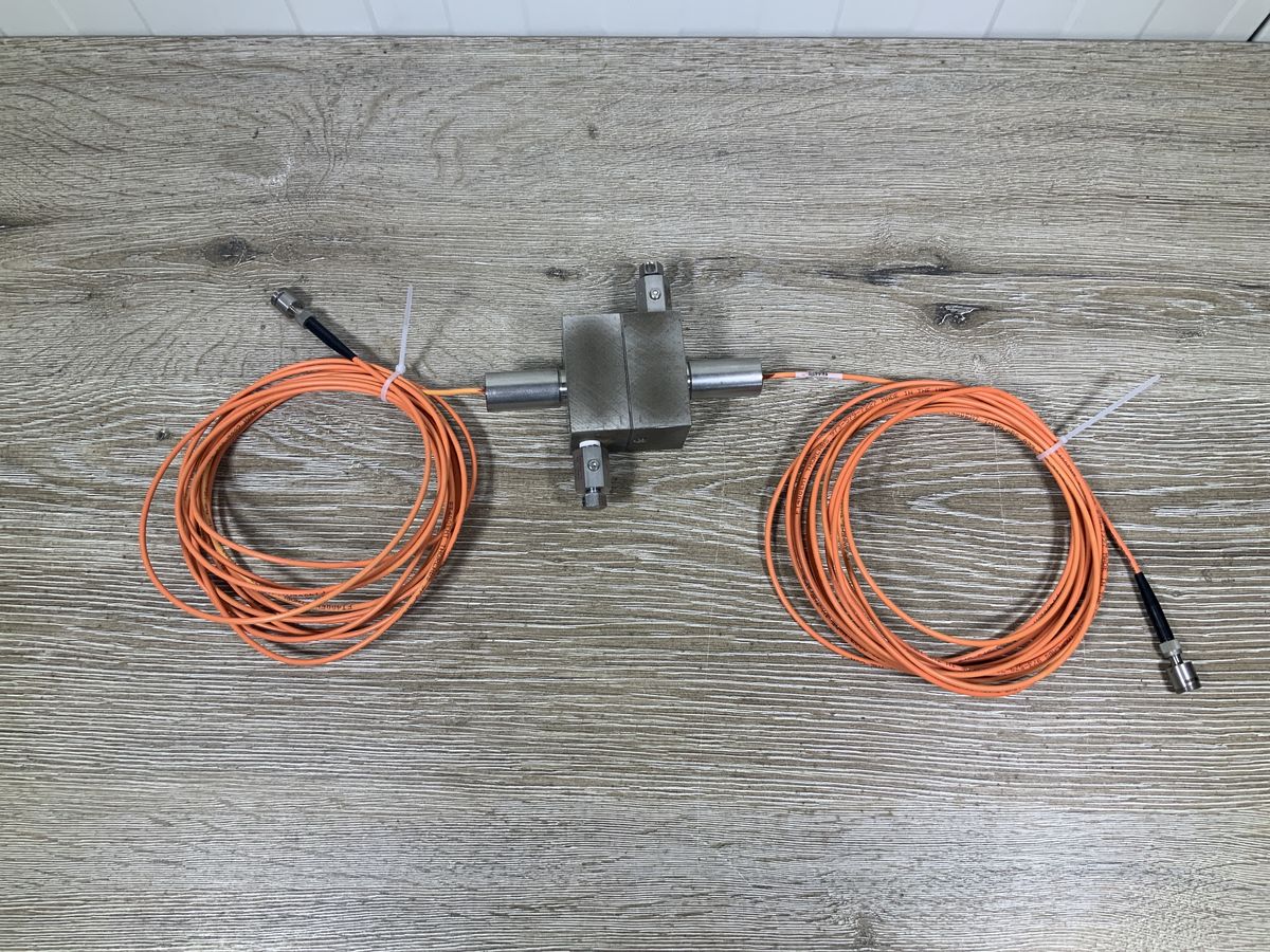 F240SMA-1550 Fiber Collimator with Optical Flow Cell Assembly